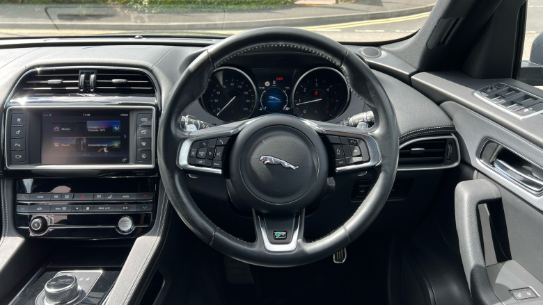 Jaguar F-Pace 2.0d R-Sport 5dr Auto AWD Diesel Estate